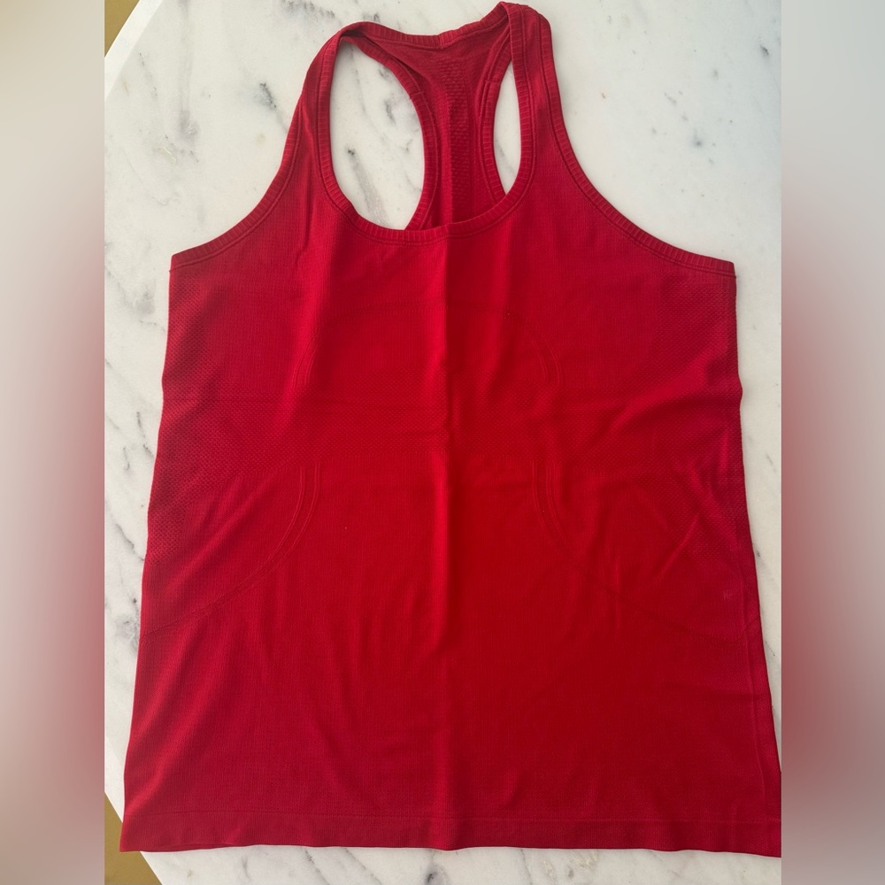Women’s size 12 lululemon swiftly tank